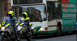 U autobusu u Ljubljani izbodena žena