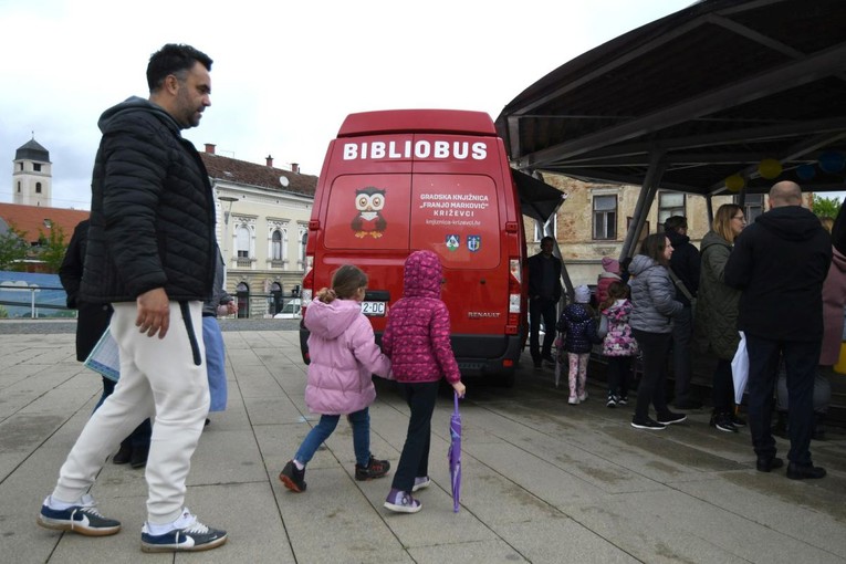 Ministarstvo kulture odobrilo 10 novih bibliobusa