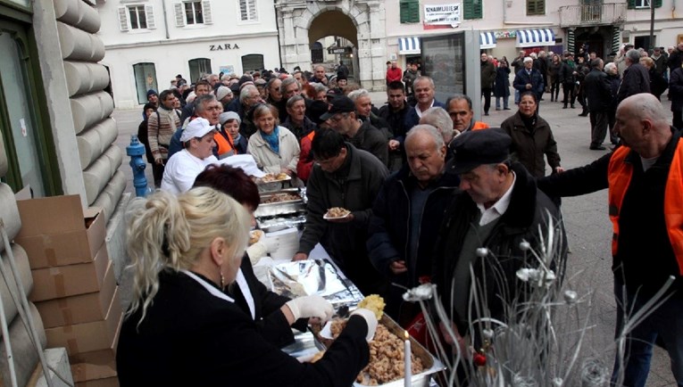 U Rijeci proslavljen pravoslavni Badnjak