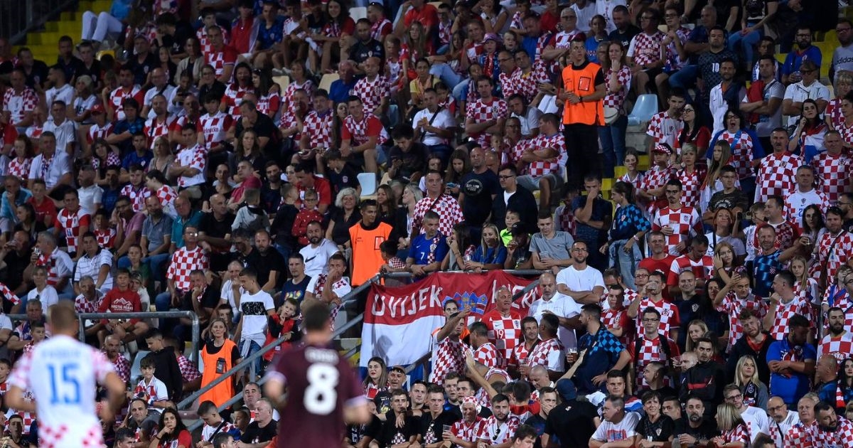 Trojici koja su unijela ustašku zastavu prijeti doživotna zabrana odlaska na utakmice