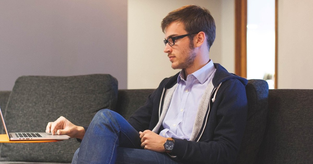 Sjedite cijeli dan? Fitness stručnjakinja otkriva kako poništiti štetne posljedice