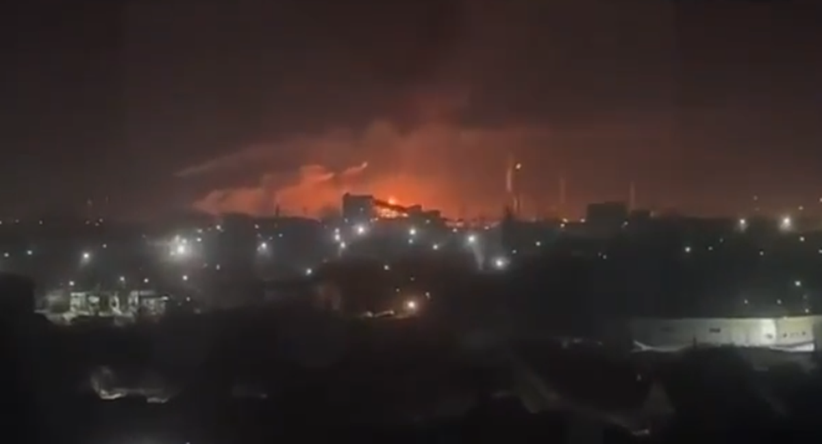 VIDEO Ukrajinci dronovima pogodili rusku rafineriju, izbila eksplozija i požar