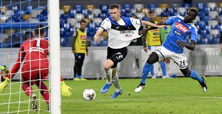 NAPOLI - ATALANTA 2:2 Dinamov rival u LP-u spasio se golčinama u derbiju Serie A