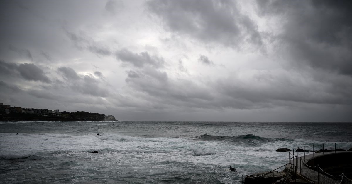 VIDEO Ciklonska bomba u Australiji: Otkazani letovi, evakuirana obalna područja