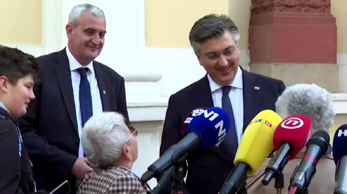 VIDEO Plenković starijoj ženi: Tko je najbolji premijer? Žena: Vi