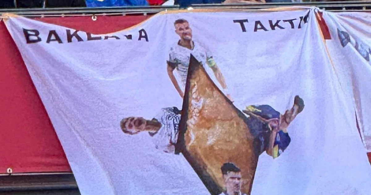 Pogledajte kakav su transparent navijači BiH donijeli na utakmicu protiv Kanade
