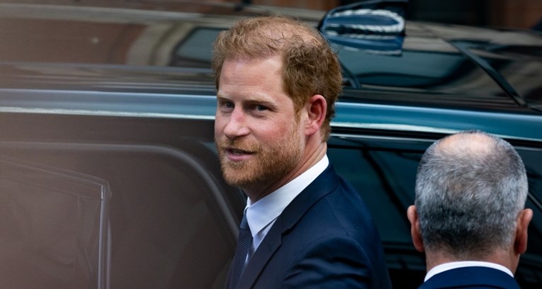 Princ Harry nakon pola godine došao u Veliku Britaniju, kralj se odbio naći s njim
