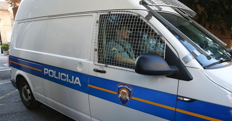 Muškarac iz Kutine optužen za ubojstvo nepokretnog brata