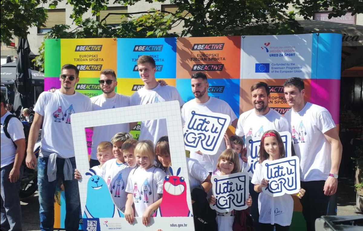 Dinamovci i rukometaši PPD Zagreba učili djecu o fair-playu