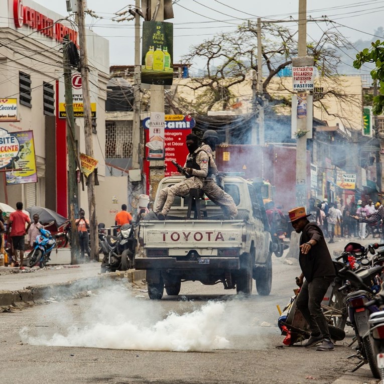 Banda na Haitiju upala u zatvor, oslobodila 500 zatvorenika. "Bjegunci su na ulicama"