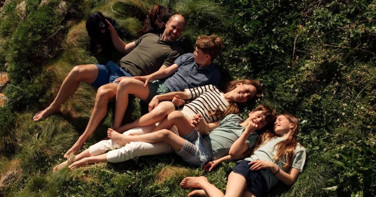 William i Kate proslavili 15. godišnjicu braka novom obiteljskom fotografijom