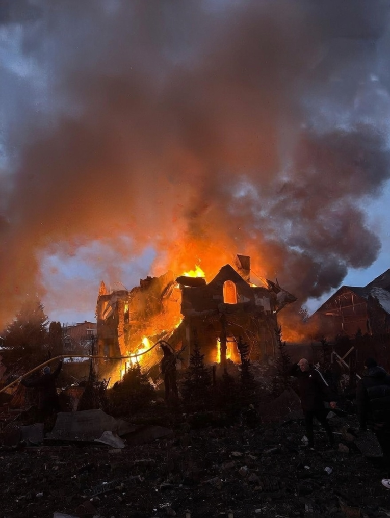 Rusija zasula Kijev balističkim projektilima, Poljska digla avione