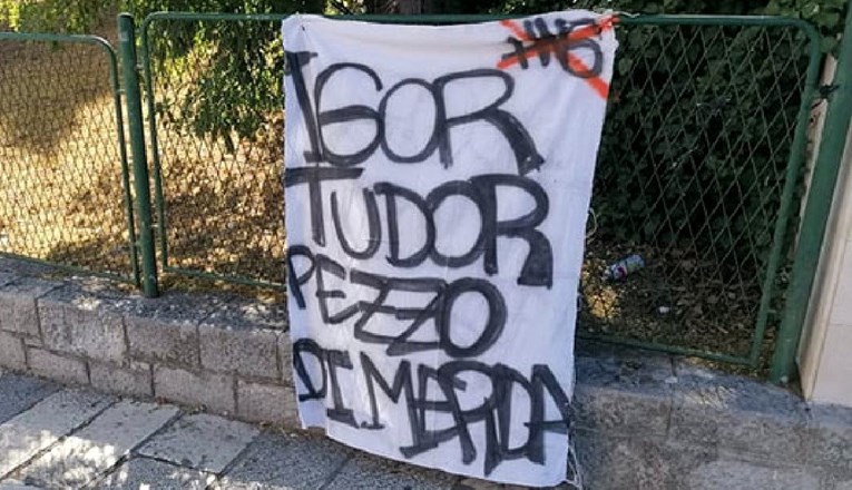 U Splitu osvanuo uvredljiv transparent za Tudora: "Go*no"
