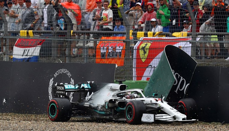 Hamilton se htio povući iz utrke u Njemačkoj. Mercedes odbio