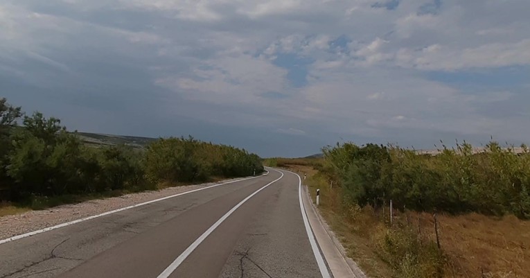 U prometnoj kod Paga poginuo muškarac