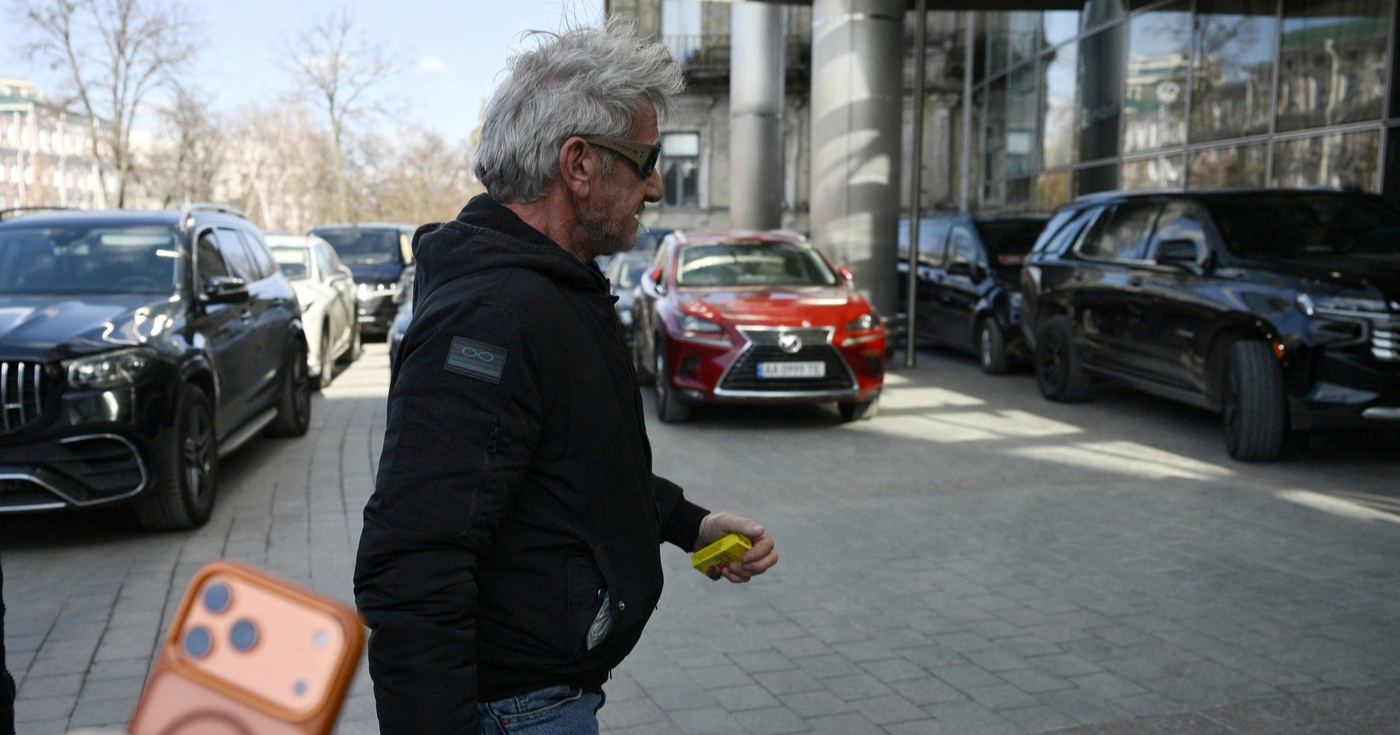 Sean Penn umjesto na dodjelu Oscara (koji je osvojio) otišao u Ukrajinu