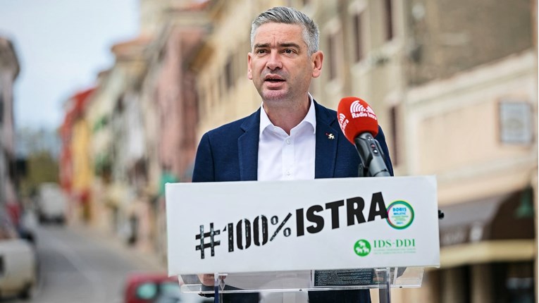 IDS-ov Boris Miletić predao više od 11 tisuća potpisa u utrci za župana