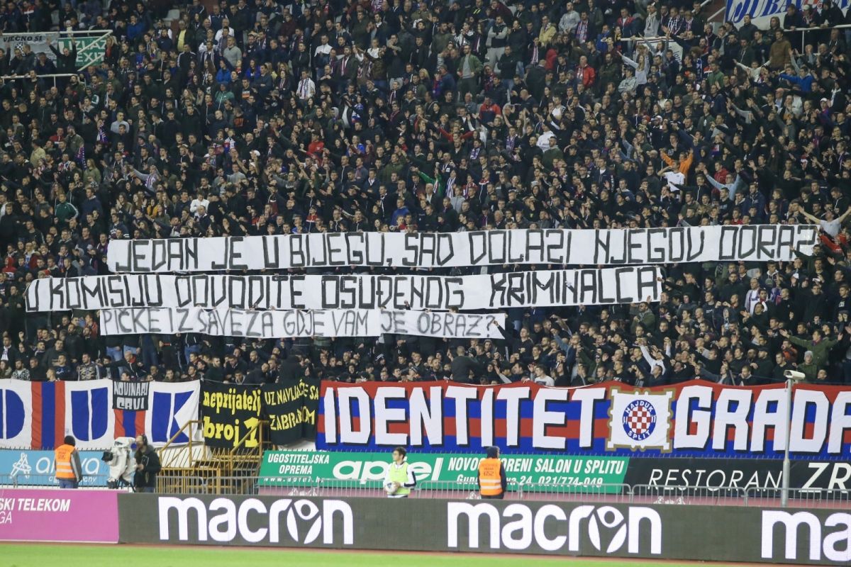 Torcida o vraćanju Mamića u HNS: "Pi*ke iz saveza, gdje vam je obraz?"