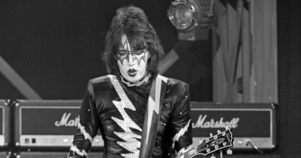 Preminuo Ace Frehley, gitarist i suosnivač benda Kiss