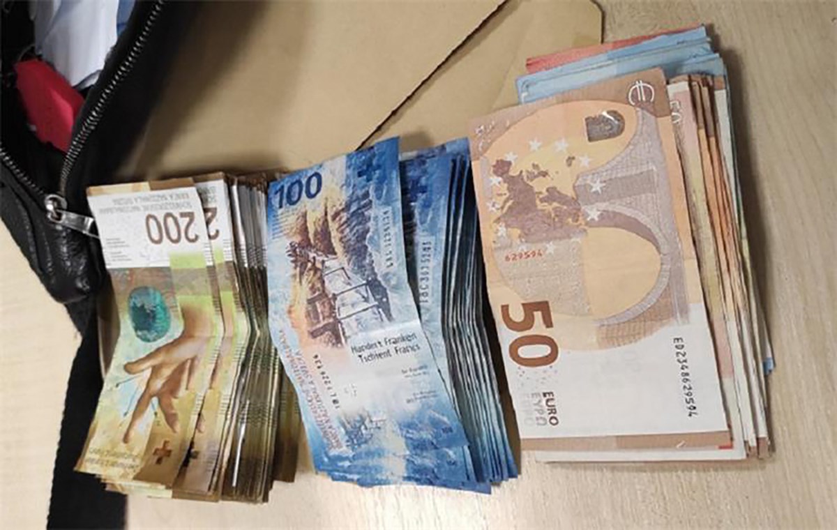 Vozač autobusa iz Srbije kažnjen zbog neprijavljenog novca