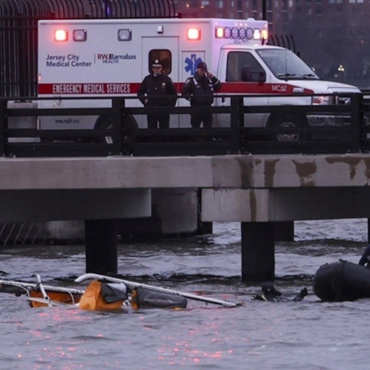 Novi detalji pada helikoptera u New Yorku. Traži se zabrana turističkih letova