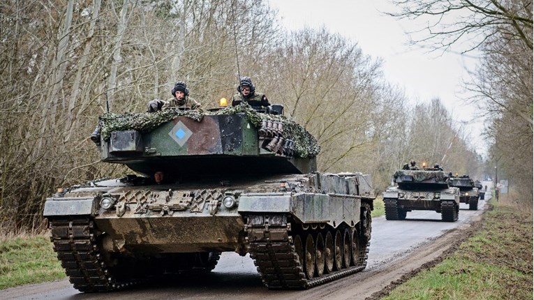 Njemačka će u Ukrajinu poslati pola tenkovske bojne