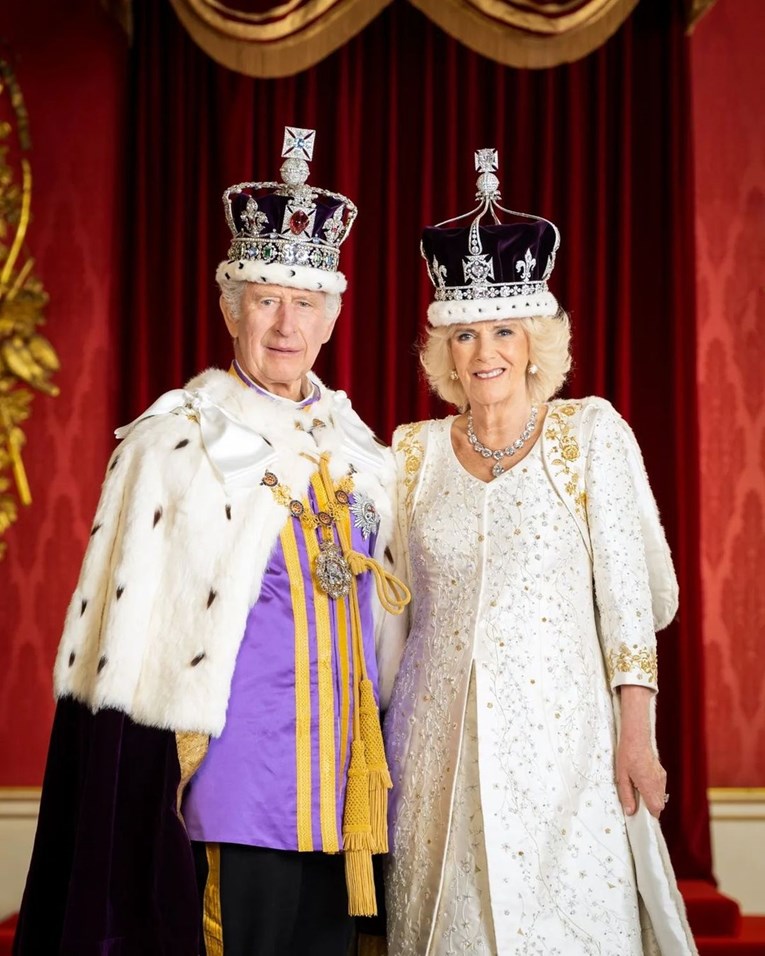 Charles i Camilla objavili prve kraljevske portrete nakon krunidbe