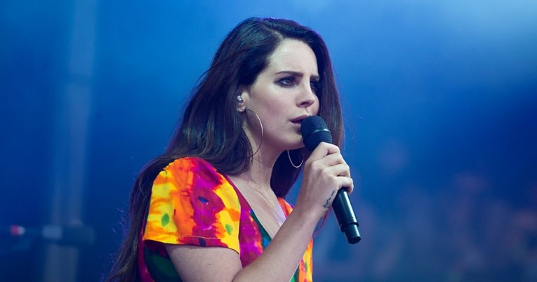 Lana Del Rey prekršila pravilo na Coachelli, organizatori moraju platiti kaznu 