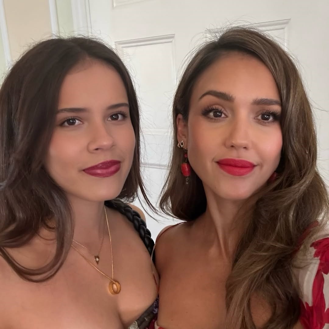 Jessica Alba s kćeri Honor (17) ljetuje u Europi, objavila je zajedničke fotografije