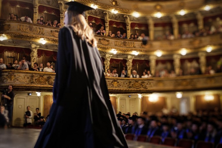 Velik dio doktorata u RH nedostupan je javnosti. Zašto ih skrivaju?