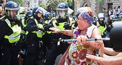 Antivakseri prosvjedovali u Londonu, ozlijeđeno nekoliko policajaca