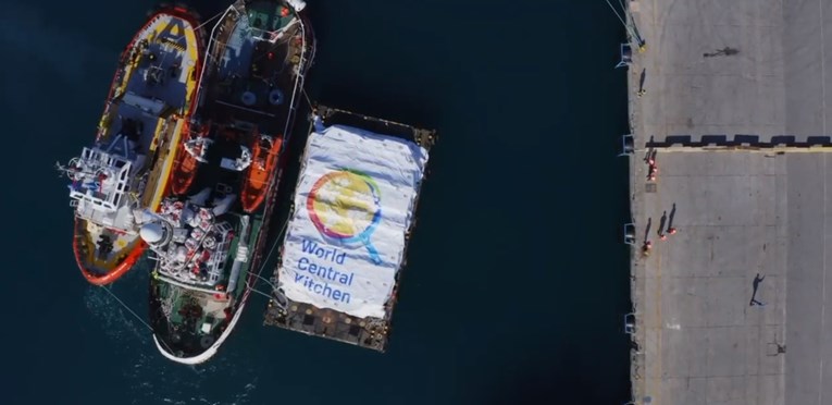 S broda Open Arms iskrcano 200 tona hrane u Gazu. "Ovo je povijesni dan"