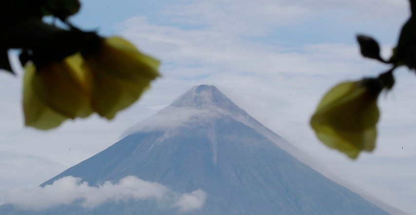 VIDEO Vulkan na Filipinima počeo izbacivati pepeo, tisuće evakuirane