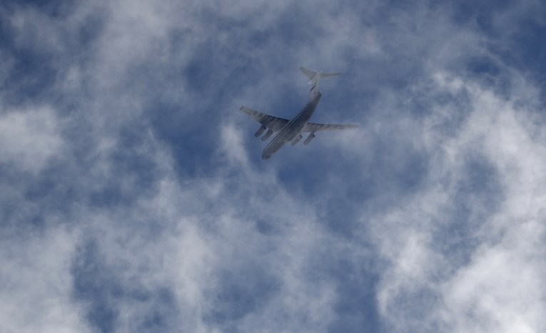 Ruski teretni avion koji je u Venezuelu prevozio protuzračnu obranu sletio na Kubu 
