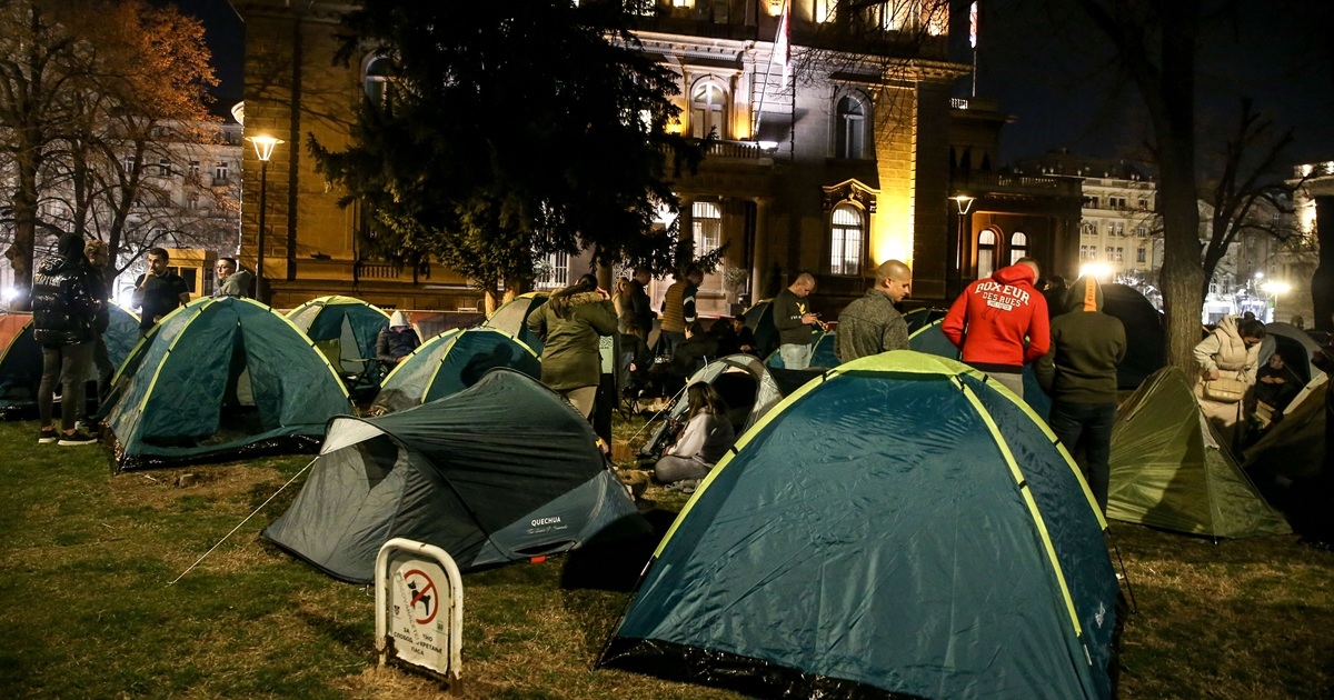 Studenti postavili šatore u Beogradu. Šefica oporbe: To su Vučićevi studenti