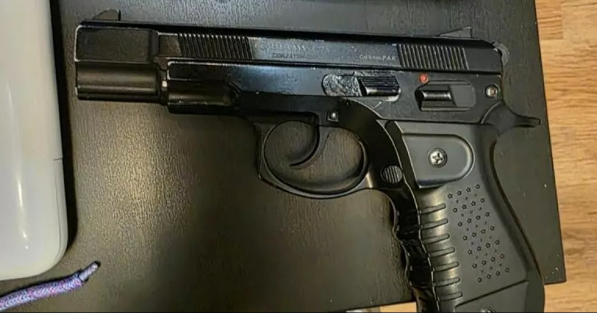 Pucali iz ilegalnih plinskih pištolja na svadbi u Slavonskom Brodu