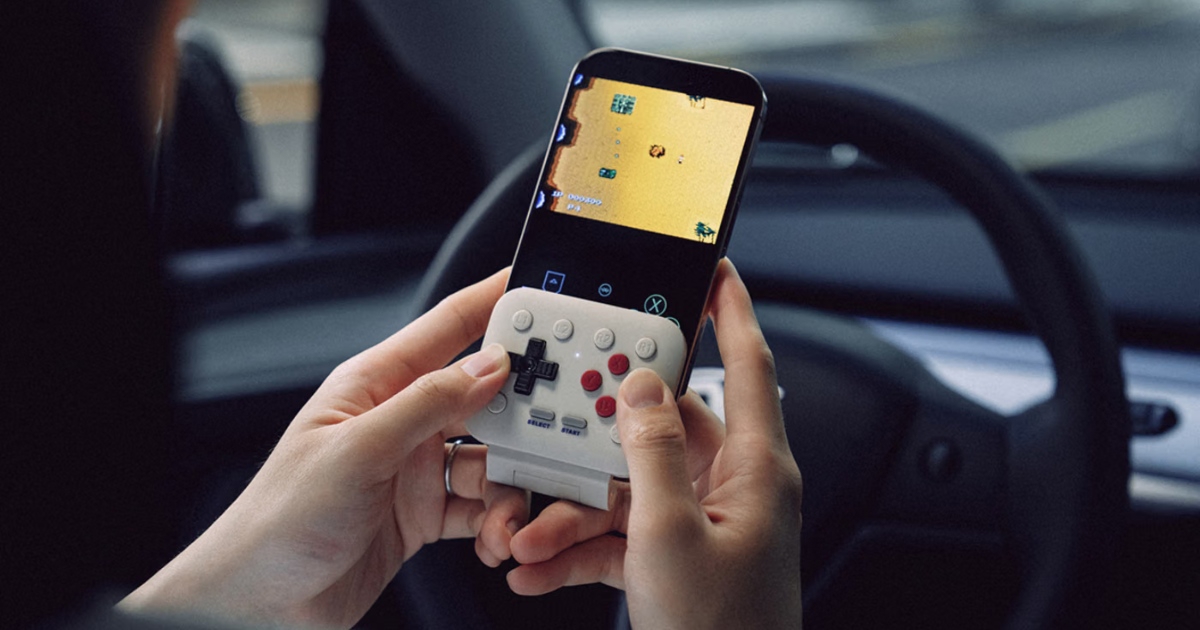 Retro kontroler za mobitele stigao u Europu