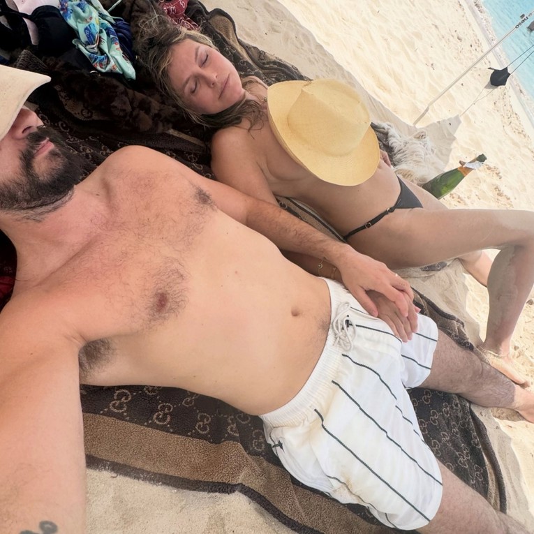 Heidi Klum proslavila sedmu godišnjicu braka s Tomom Kaulitzom u toplesu