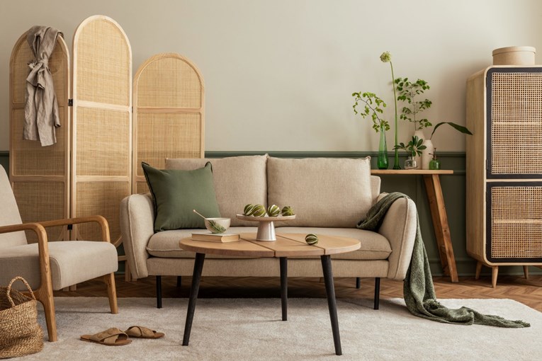 Ratan se vraća u interijere