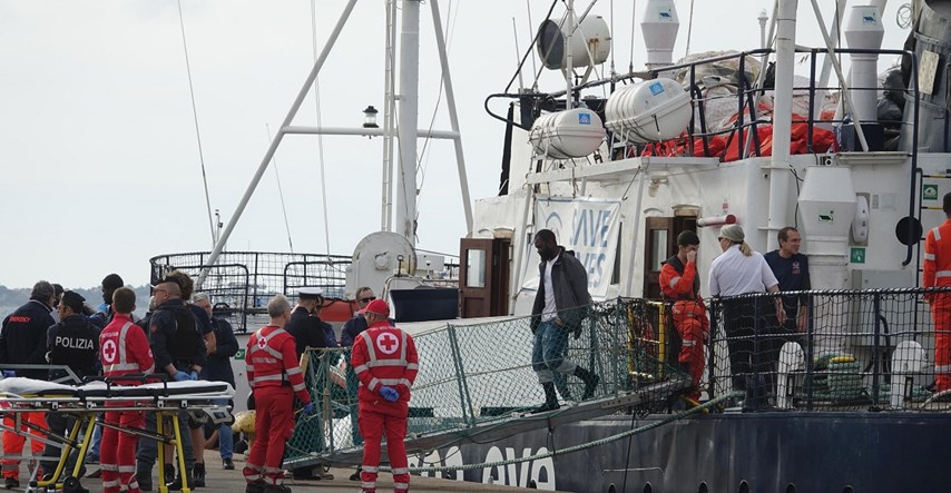 Njemački brod spasio više od stotinu migranata u Sredozemlju