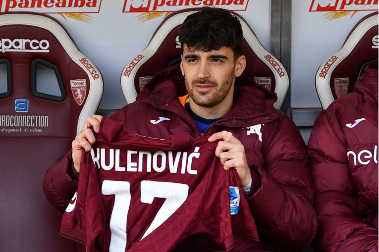 Kulenović u subotu potpisao za Torino. Sad debitira kao starter protiv Intera