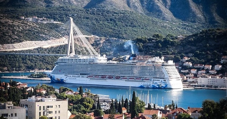 VIDEO Ovo je najveći brod koji je ikad uplovio u Dubrovnik