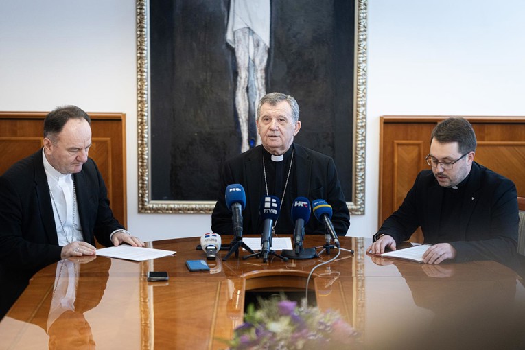 Biskupi iz BiH za Uskrs: Vratimo se izvoru pravoga mira i izađimo iz prostora straha