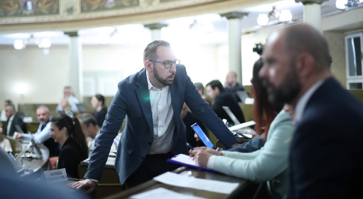 Tomašević: Do kraja godine ukupno 700 otkaza u Holding grupi