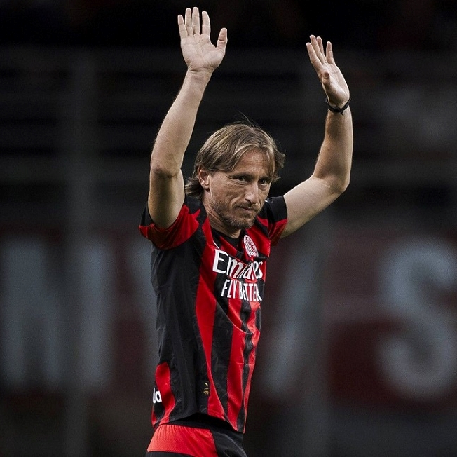 Gazzetta: Modrić pobijedio mladog asa. Večeras je starter Milana u prvom kolu Serie A