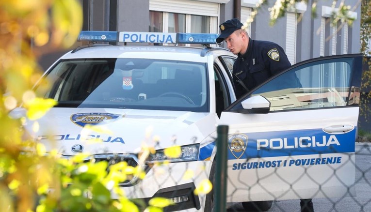 U dvorištu kuće u Osijeku eksplodirala bomba