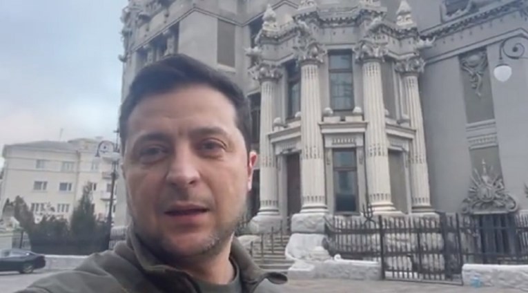 VIDEO Zelenskij iz centra Kijeva: "Nisam pozvao na predaju, branimo našu domovinu"