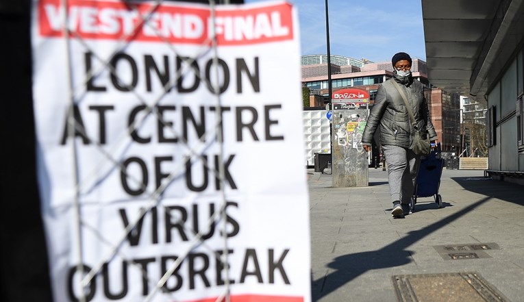 U Velikoj Britaniji od koronavirusa umrlo 917 ljudi