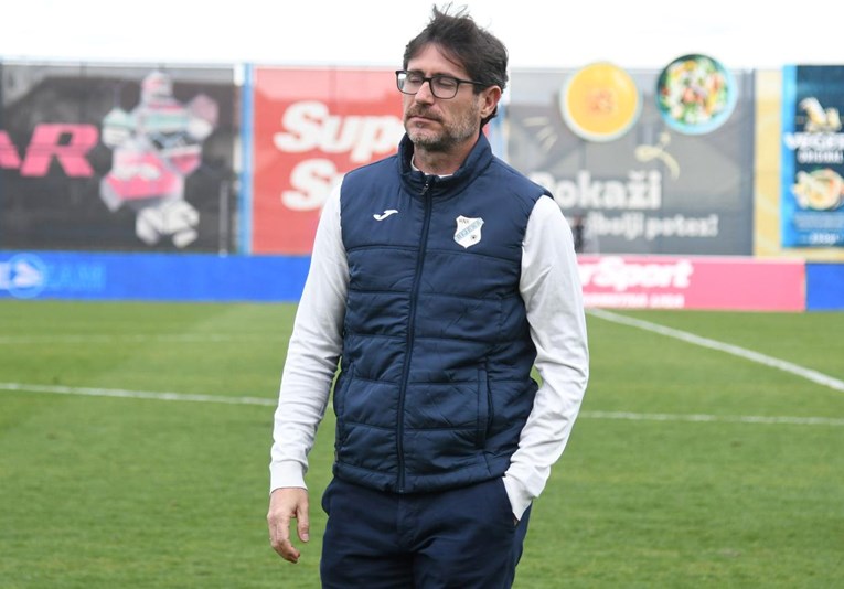 Sanchez: Apeliram na sve koji vode nogomet. Ne zaboravljajte navijače