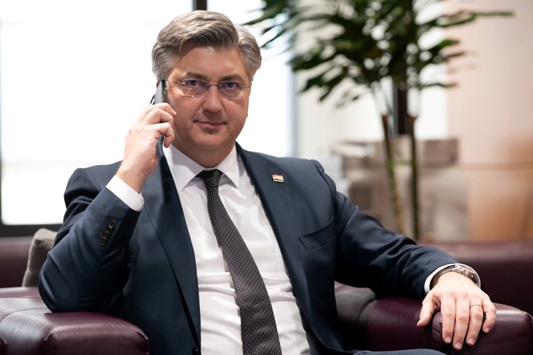 Plenković na X-u: Pričao sam sa Zelenskim na telefon, zahvalio je Hrvatskoj